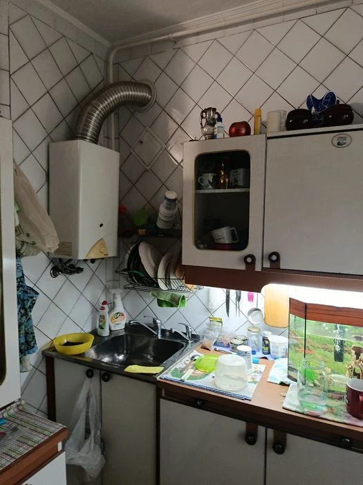 Продаю 3к/кв пр.Центральный ( Ценр.рынок),4/5,65/44/7 ,37000