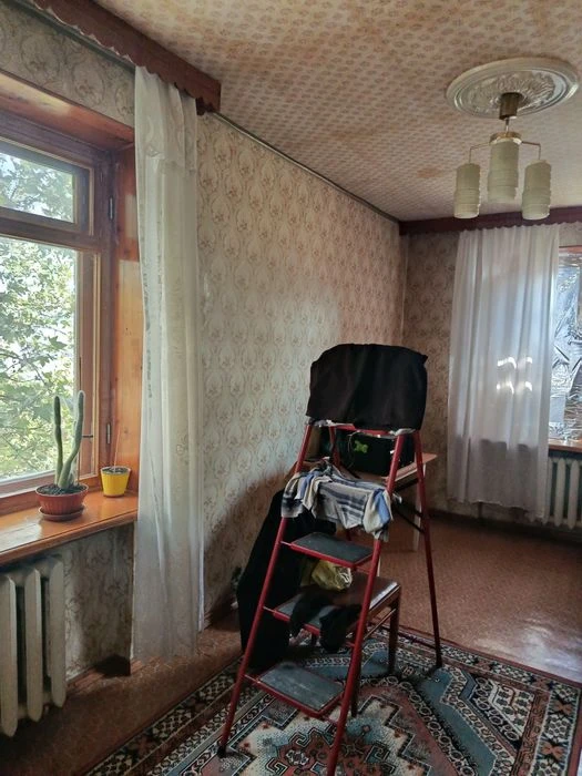 Продаю 3к/кв пр.Центральный ( Ценр.рынок),4/5,65/44/7 ,37000
