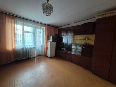 Продаю 3 комнатную квартиру на Площади Победы БЕЗ КОМИССИИ!