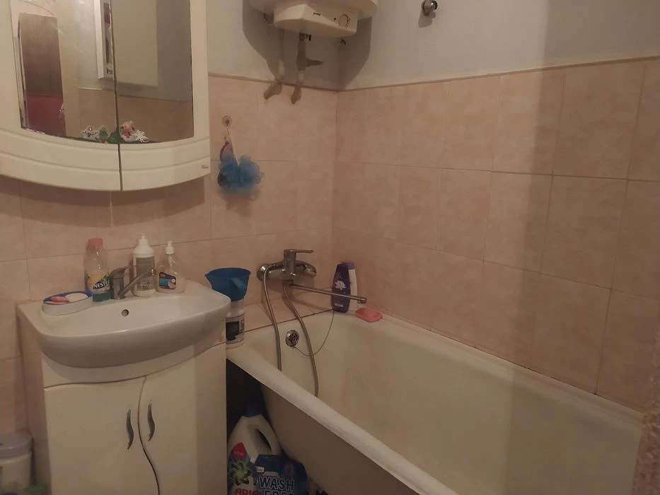 Продаю 2к Центр ул. Защука