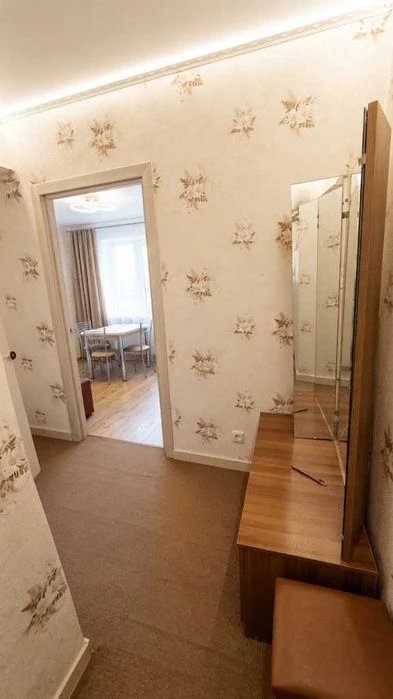 Продаж 1 кімнатної квартири 33 м2. Цегла. 2/5 пов Фурманова
