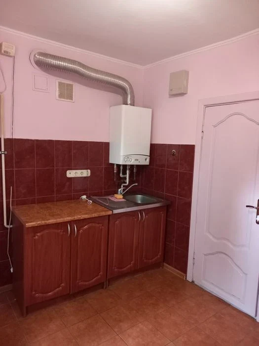 Продається 2-кімнатна квартира в центрі м. Ужгород з можливі