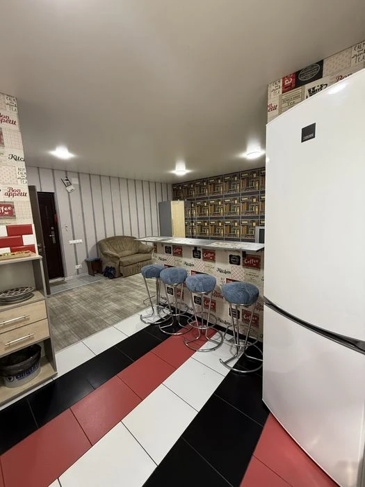 Сади 1, продам затишну переплановану  1-но кімнатну квартиру