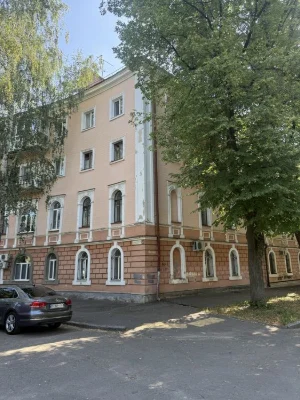 Продам 2-х кімнатну квартиру на середньому поверсі з видом н