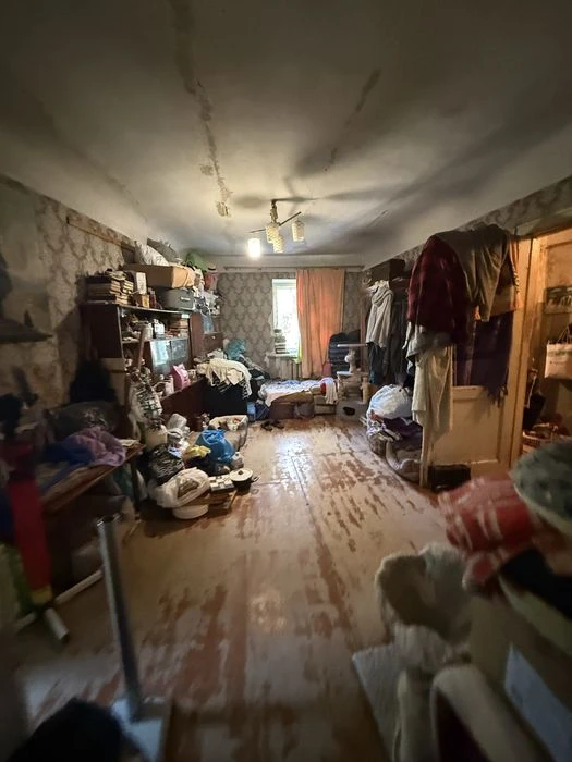 Продам 2-х кімнатну квартиру на середньому поверсі з видом н