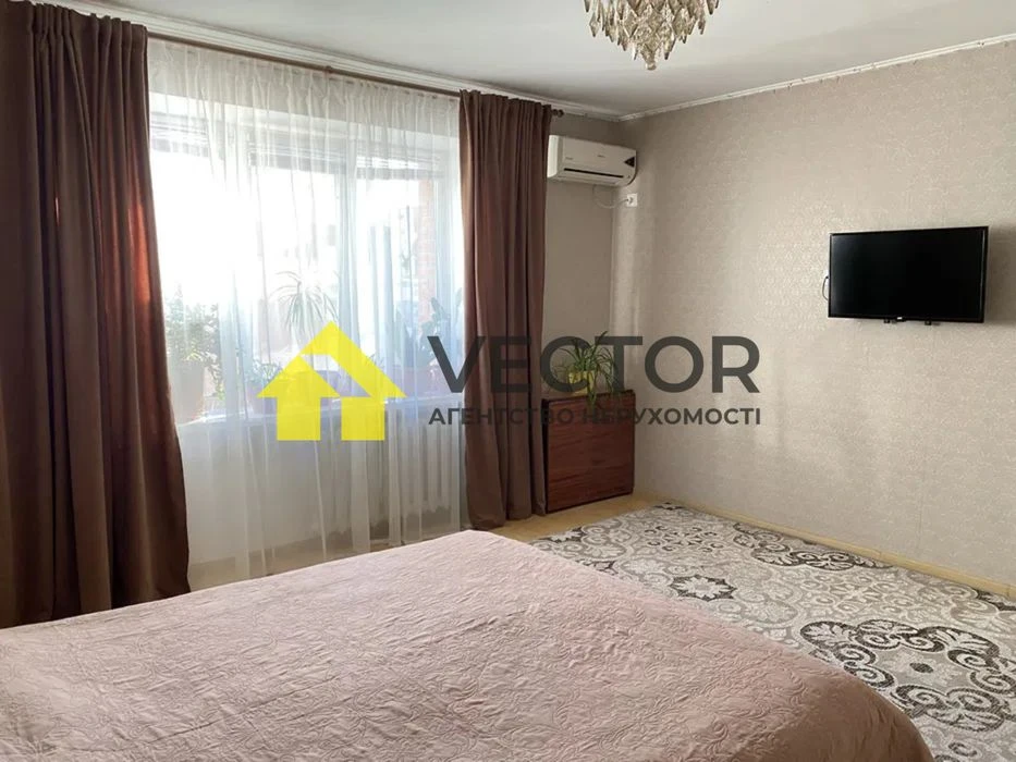 Продаж 2 кім квартири. Р-н Левада. Автономне опалення.