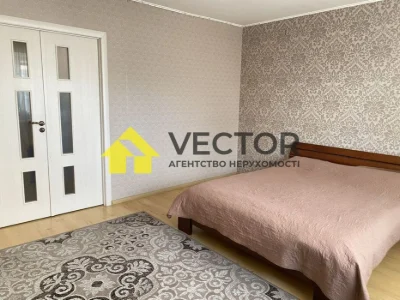Продаж 2 кім квартири. Р-н Левада. Автономне опалення.