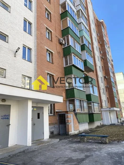 Продаж 2 кім квартири. Р-н Левада. Автономне опалення.