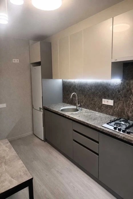 Продаж 3 кімнатної квартири Алмазний. 4/9 Покращене плануван