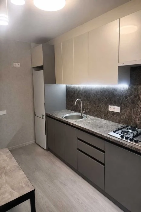 Продаж 3 кімнатної квартири Алмазний. 4/9 Покращене плануван