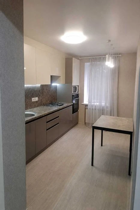 Продаж 3 кімнатної квартири Алмазний. 4/9 Покращене плануван