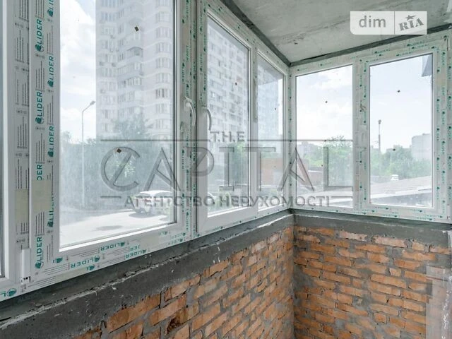 Продаж 3к квартири 74 кв. м на вул. Олени Пчілки 7 • ID 3471