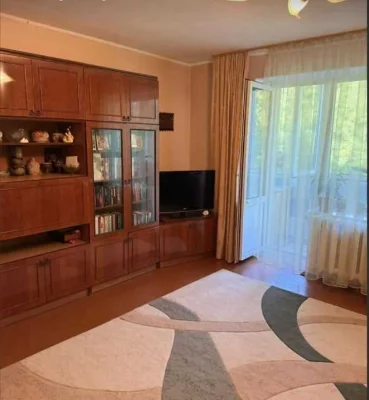 3-к квартира 67.3 кв.м, вул. Тараскова, цегляний будинок.