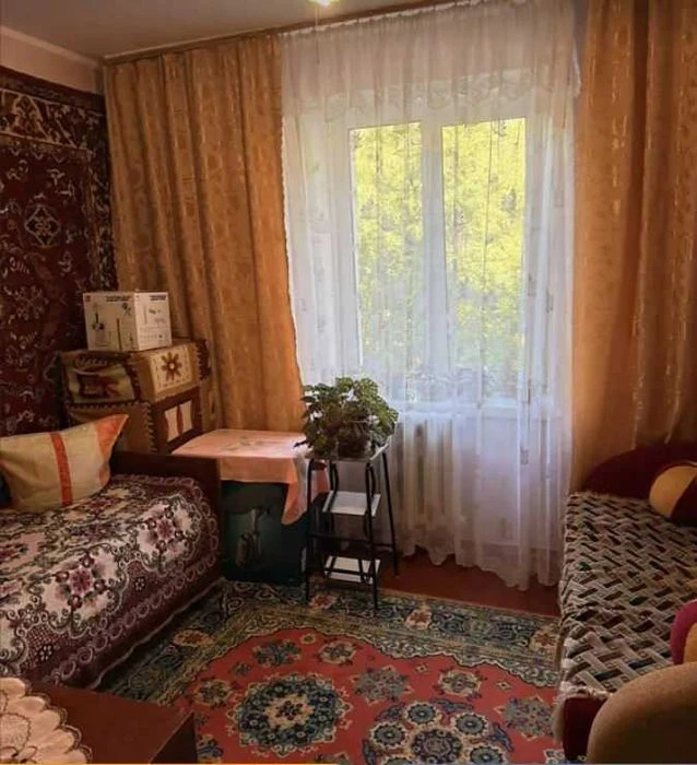 3-к квартира 67.3 кв.м, вул. Тараскова, цегляний будинок.