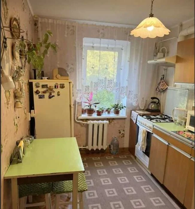 3-к квартира 67.3 кв.м, вул. Тараскова, цегляний будинок.