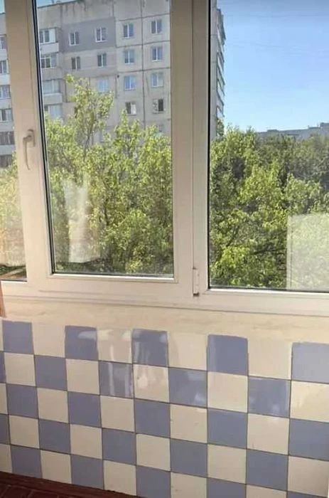 3-к квартира 67.3 кв.м, вул. Тараскова, цегляний будинок.