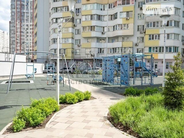 Продаж 3к квартири 74 кв. м на вул. Олени Пчілки 7 • ID 3471