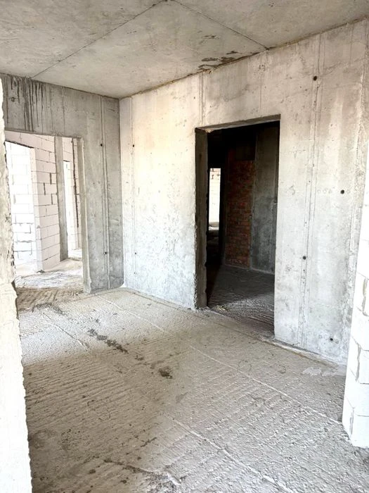 Продається  Видова на Дніпро  3х кім. квар-ра,  вул. Жужоми