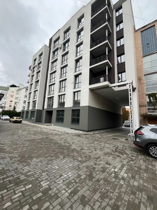Простора 1-к 57м² з індивідуальним плануванням, Байди Вишнев