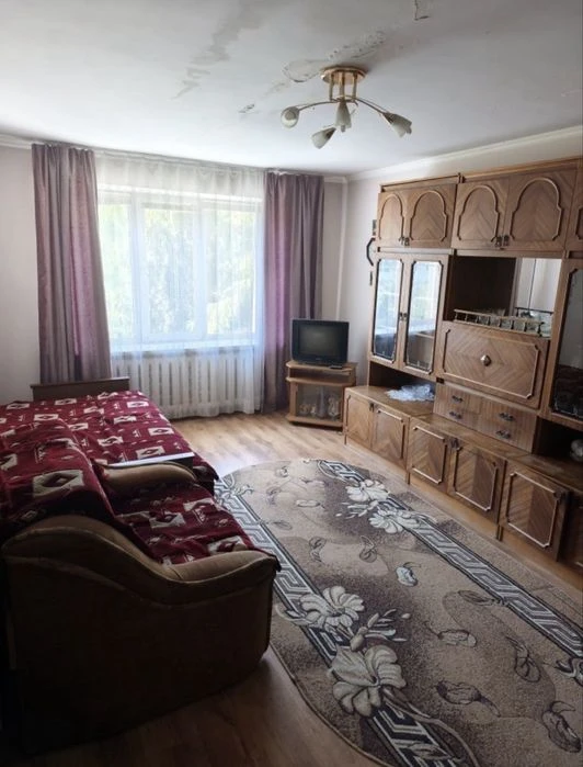 Продається 1-кімнатна квартира (чешка)