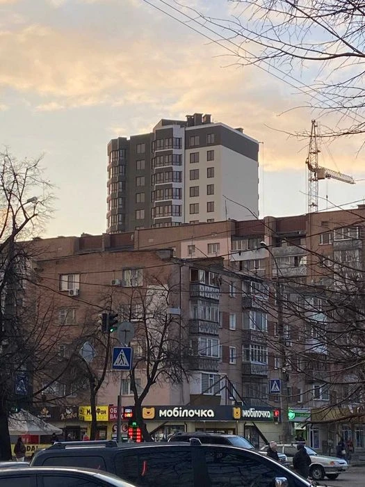 Центр, 1-кім квартира, 55 кв м в новобудові, переуступка