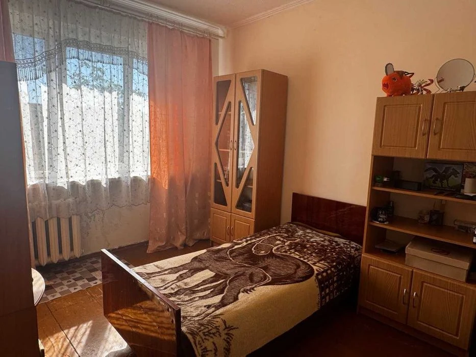Продаж 2-кімнатної "київки" на Полєтаєва