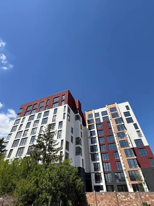 Продаж 3-к новобудови біля Майдану