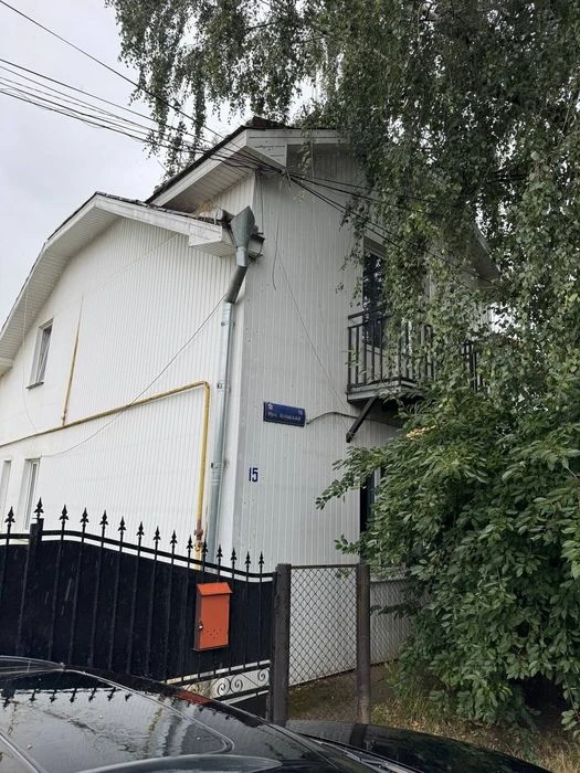 Продаж 2-кімнатної квартири (мансарда) на вул. Іспасівська