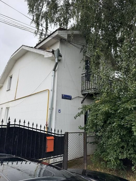 Продаж 2-кімнатної квартири (мансарда) на вул. Іспасівська