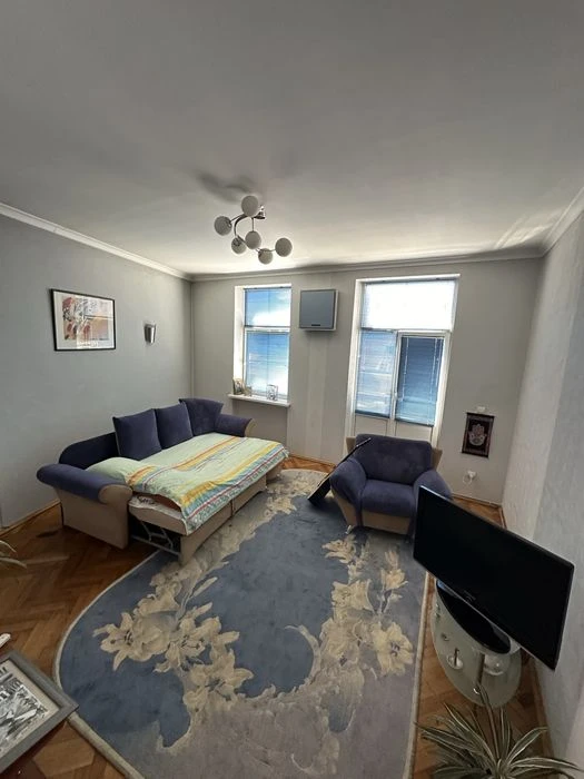 Продаж 3 кімнатна квартира в центрі