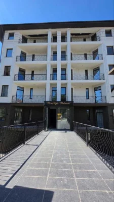 Продаж новобудови з євроремонтом в малоквартирному будинку |