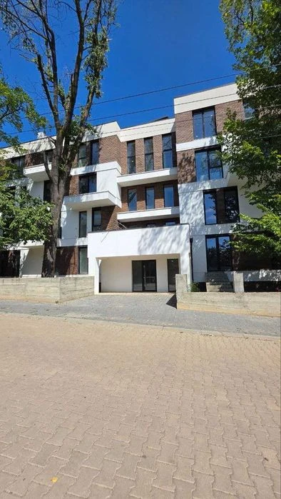 Продаж 1-кімнатної (50м2) квартири в новобудові зданої в екс