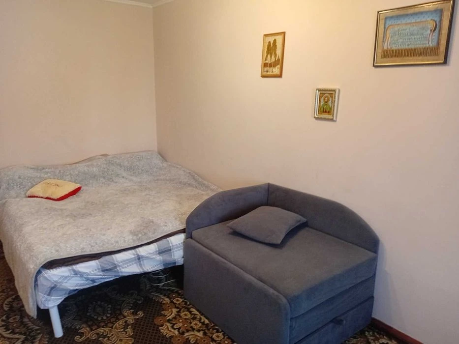 Продам окрему частину квартири на Скальда 40 м.кв.