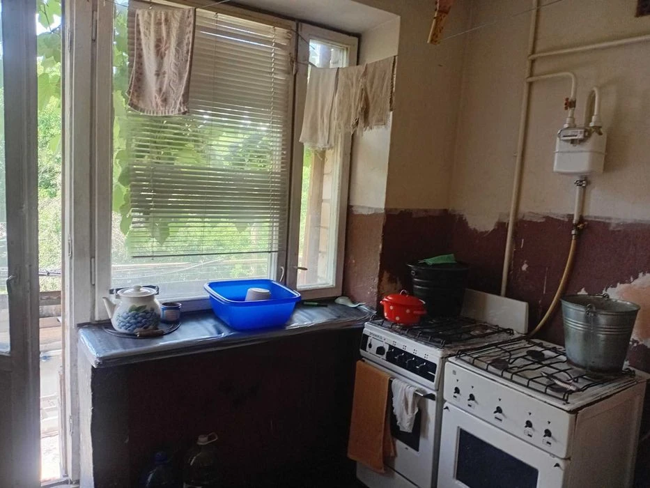 Продам окрему частину квартири на Скальда 40 м.кв.
