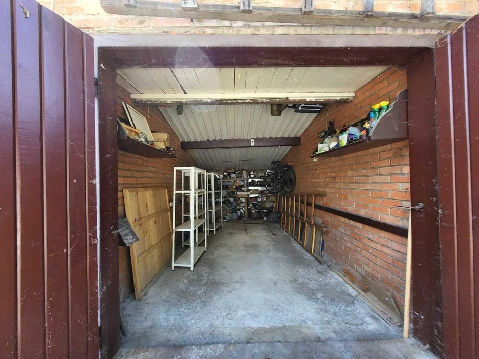 Garage for sale in the Center