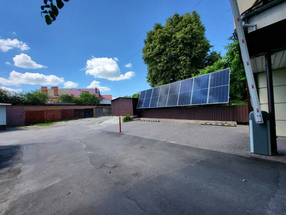 Garage for sale in the Center