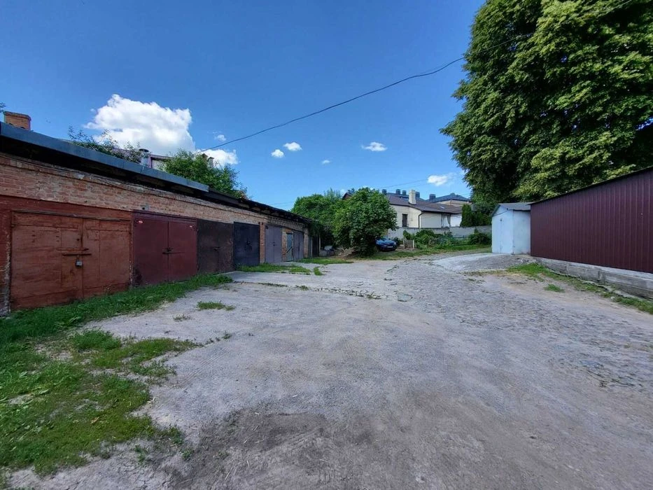 Garage for sale in the Center