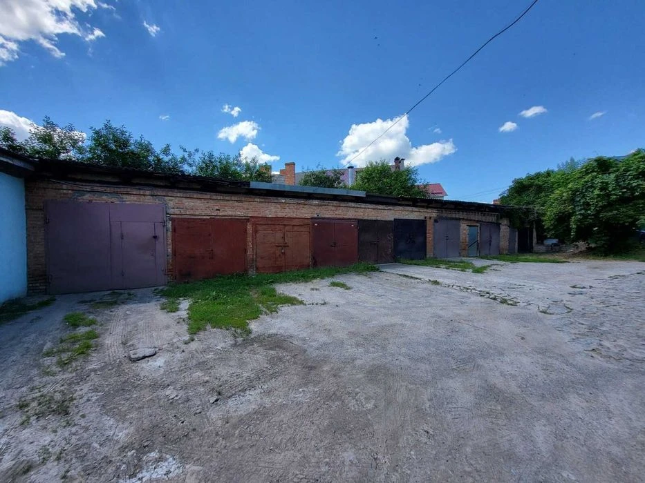 Garage for sale in the Center