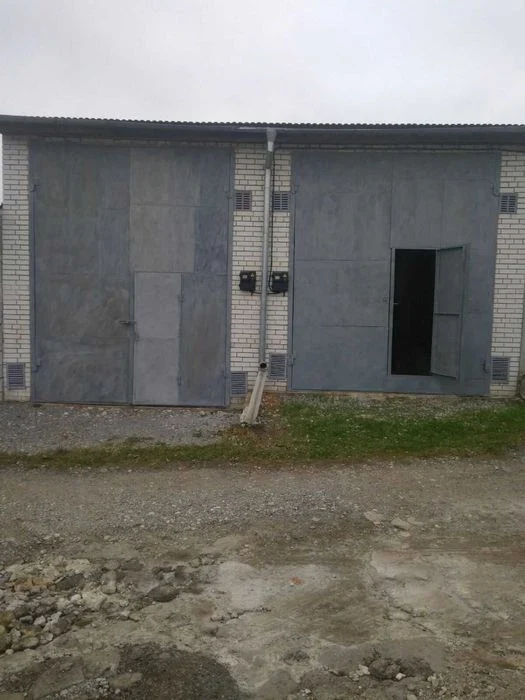 Гараж цегляний під великогабаритну техніку ..