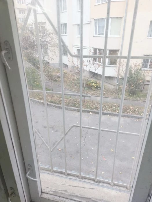 Продається гараж на Дружбі