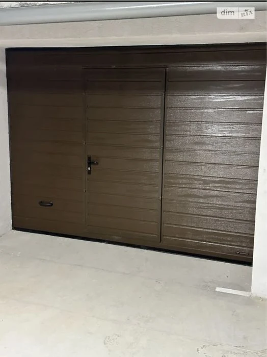Продам гараж, 31.5кв, по вул. Галицькій 7