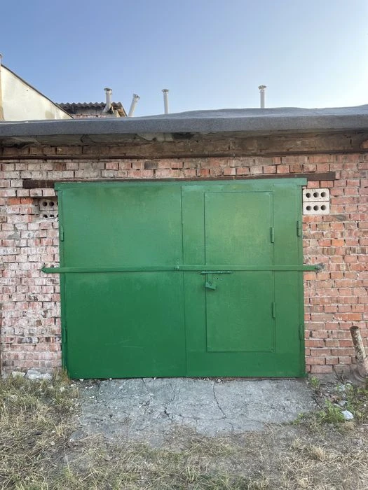 Продам гараж , район Південно-західний, гаражний масив «Спів