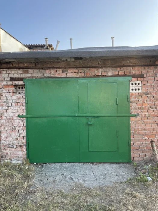Продам гараж , район Південно-західний, гаражний масив «Спів