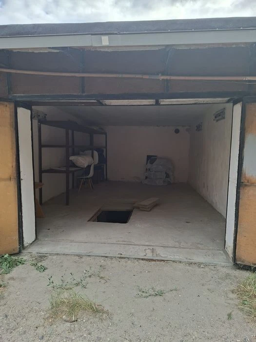 Продам гараж Лозовецька