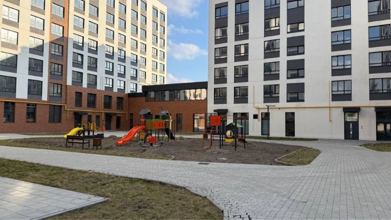 Продаж паркінга 17 м2  у ЖК Навроцького, 33