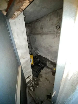 Великий гараж по вул Яворницького у Львові