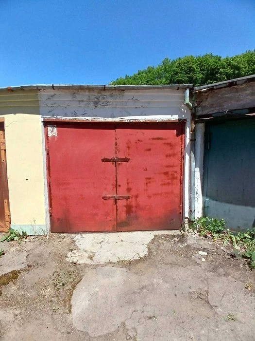 Продаж цегляного гаражу по вул. Личаківська
