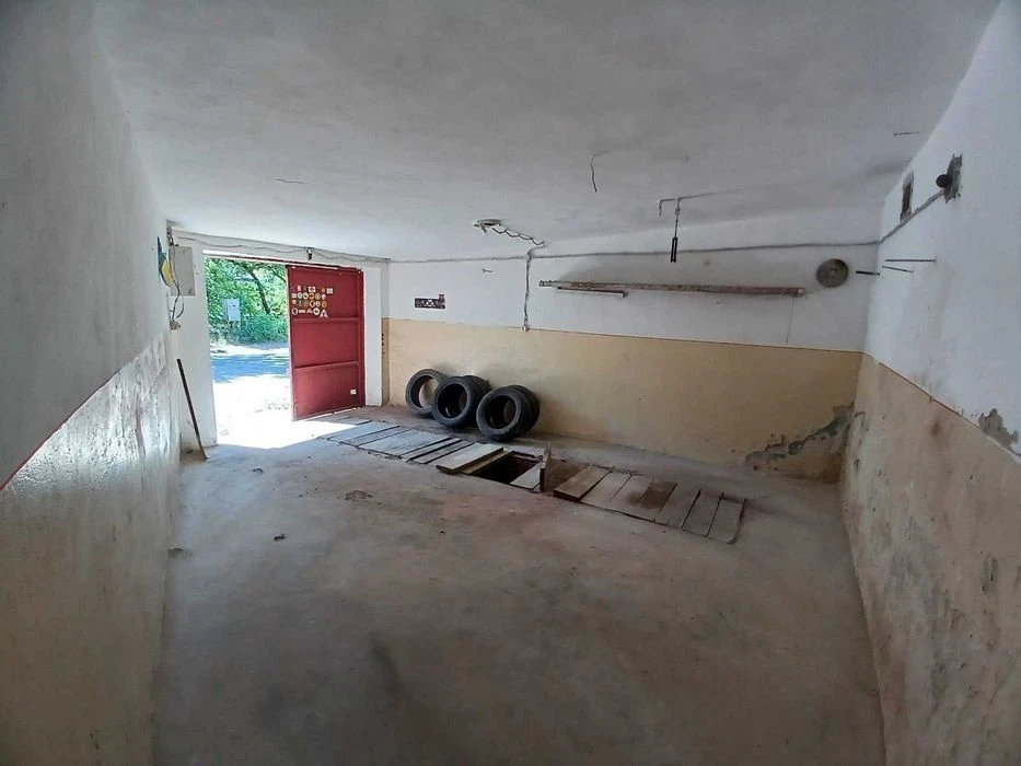 Продаж цегляного гаражу по вул. Личаківська