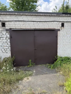 Продам капітальний цегляний гараж АК 17, Ялівщина!