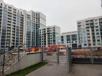Пропонується до продажу сучасний гаражний бокс у престижному